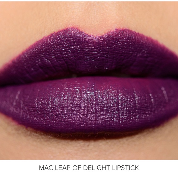 MAC Cosmetics LE Matte Lipstick - Leap of Delight - Picture 4 of 4